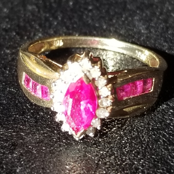 Ruby Red & White Diamond Sz.7 Ring 10k Solid Yellow Gold - Picture 5 of 8